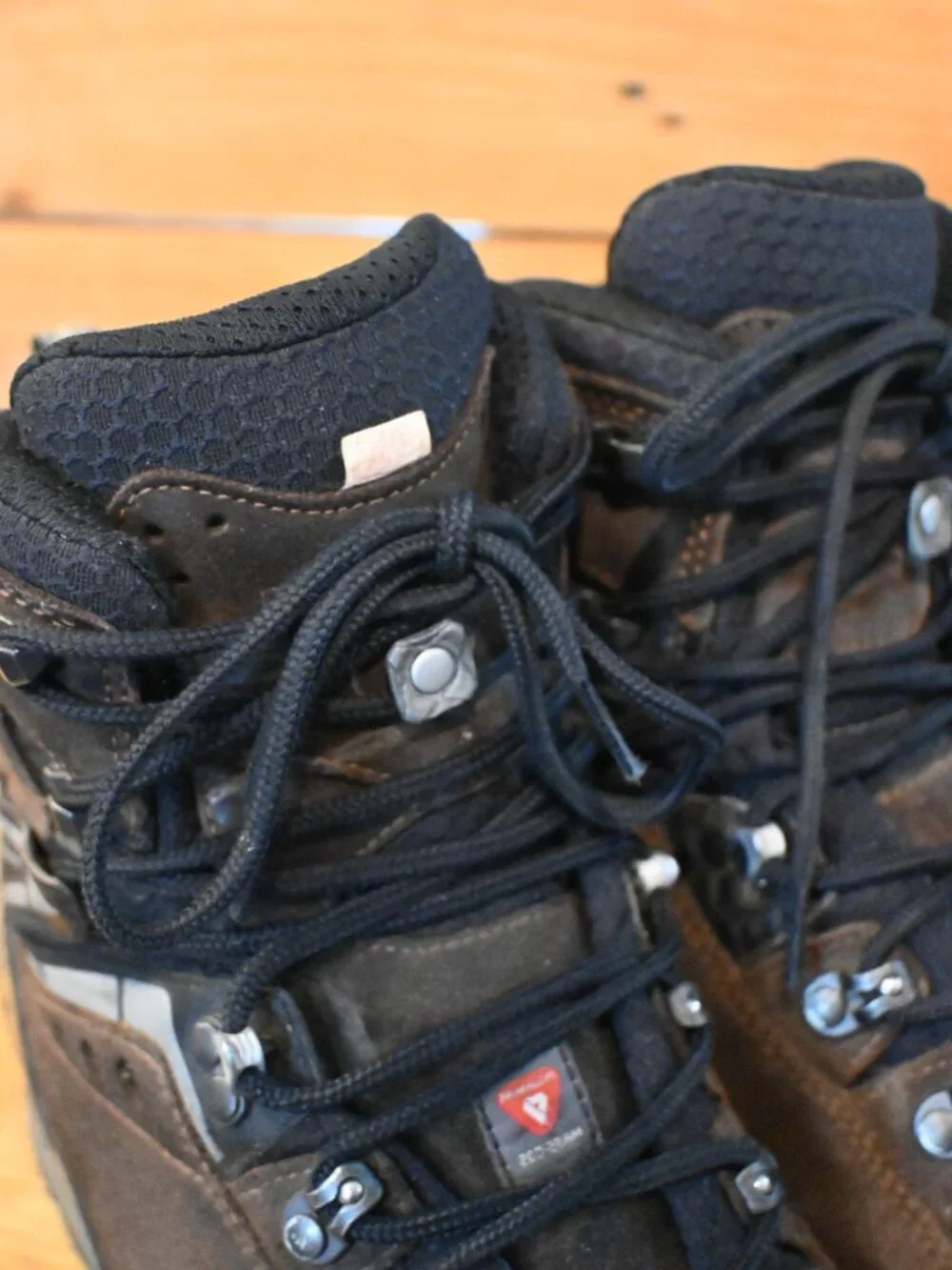 Lowa Mountain Expert GTX Alpine Mountaineering Boots - US 9.5M / EU 42.5